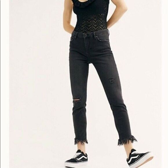 Free People Skinny Crop‎ Frayed Distressed Mid-Rise Jeans 25 - Picture 1 of 14